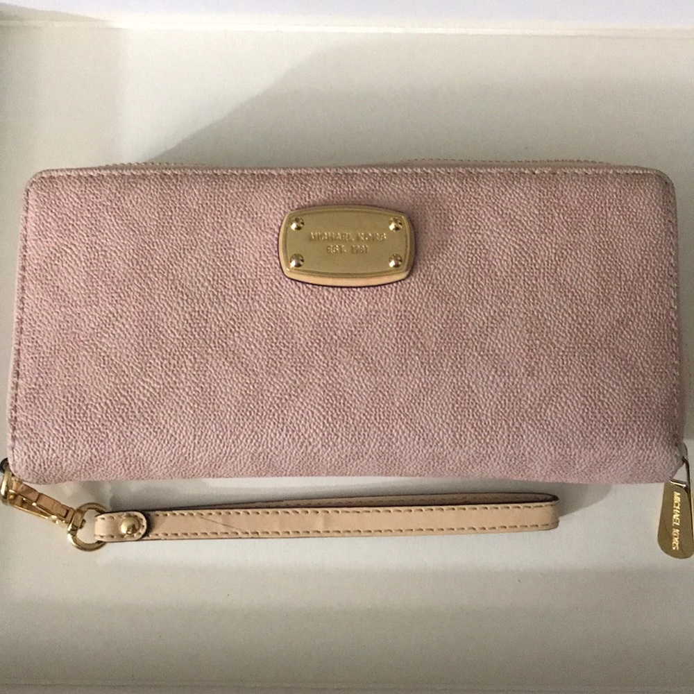 Mk continental wallet